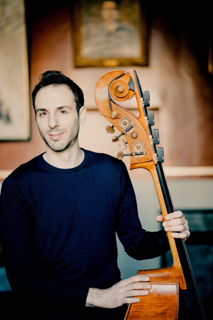Olivier Thiery-Bassist
Photo: Marco Borggreve